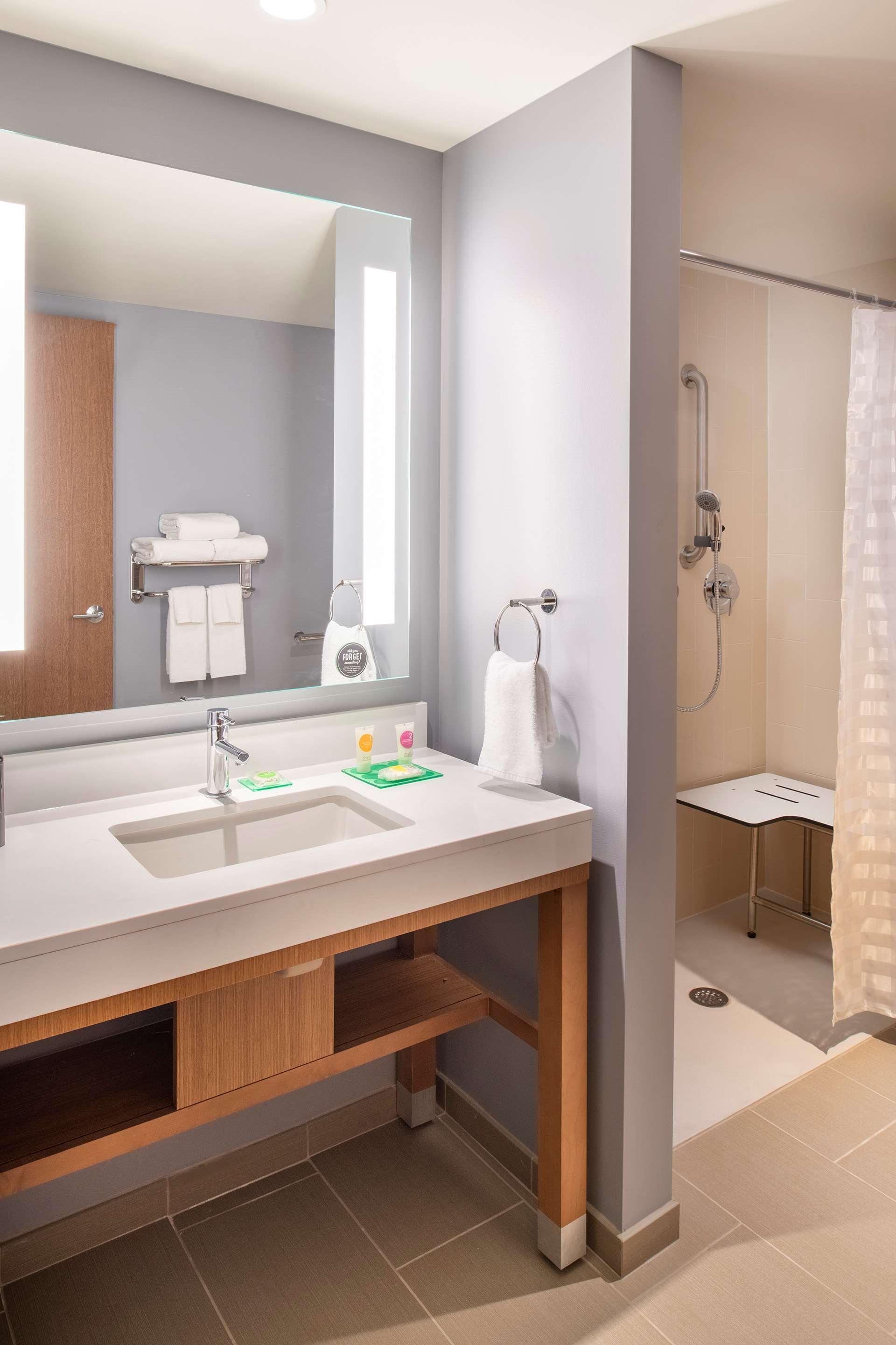 Hyatt Place East Moline/Quad Cities Экстерьер фото